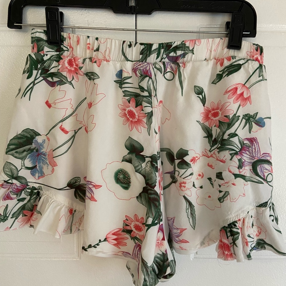 L'Atiste by Amy Floral Shorts - Picture 2 of 9